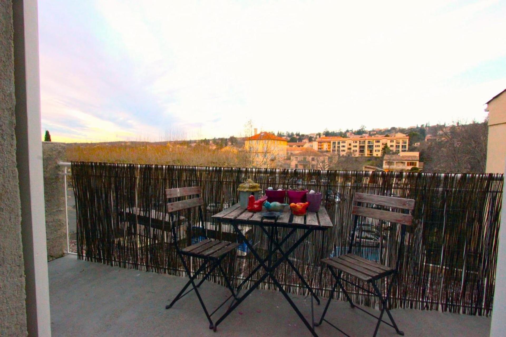 Joli Appartement Avec Balcon Au Coeur De Forcalquier Exterior foto