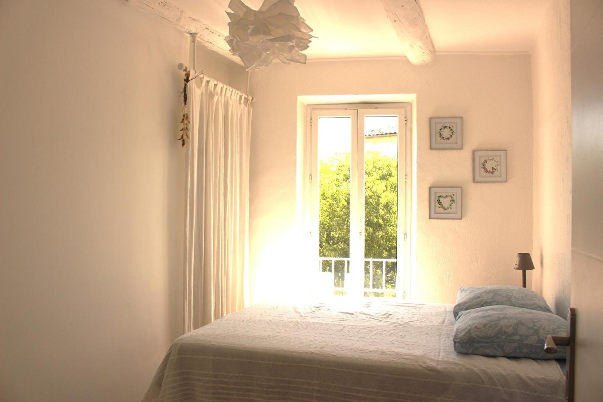 Joli Appartement Avec Balcon Au Coeur De Forcalquier Exterior foto